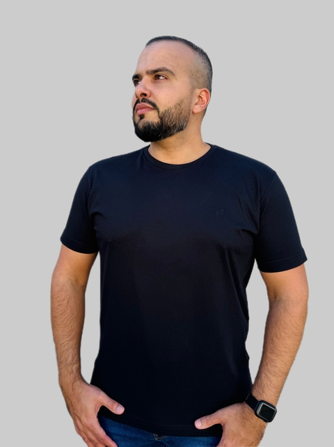 Camiseta Estivanelli Preta