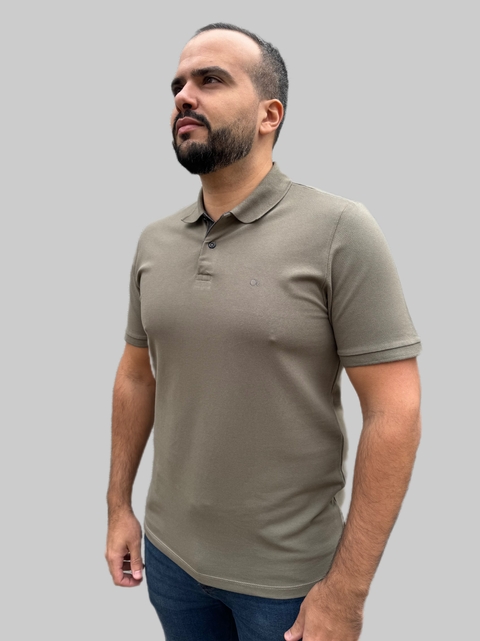 Polo Ogochi Kaki Escura