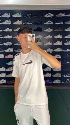 conjunto branco NIKE estampa na frente emborrachada M3812 - comprar online