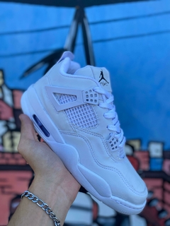 Tênis Nike Jordan 4 branco T704