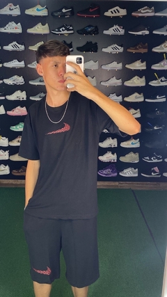 conjunto preto NIKE estampa vermelha na frente malha peruana M3815 - comprar online