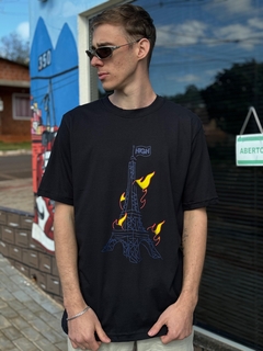 Camiseta High Preta com Estampa Torre M3481