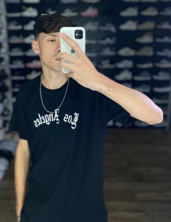Camiseta Los Angeles Preto com branco M207 na internet