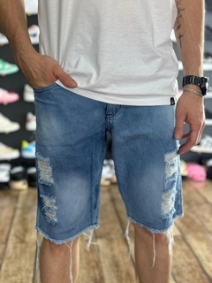 Shorts Jeans sem Elastano Azul com Rasgo M3719