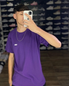 Camiseta Vans Roxo com Branco M232 - comprar online