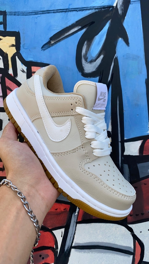 Tênis Nike Dunk Low Pro Bege com Marrom T694