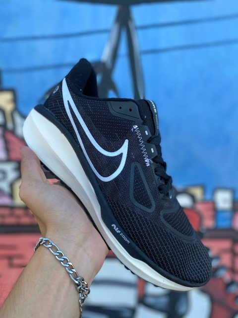 Tênis Nike Zoom Voremo 17 preto com bege T700 - comprar online
