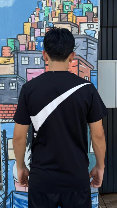 Camiseta Nike Estampa Grande Preta M158 na internet