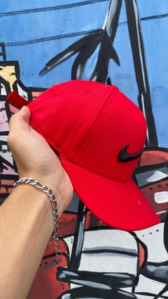 Boné NIKE vermelho com preto B164 - comprar online