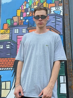 Camiseta Lacoste Cinza com símbolo bordado Plus M2751 - comprar online