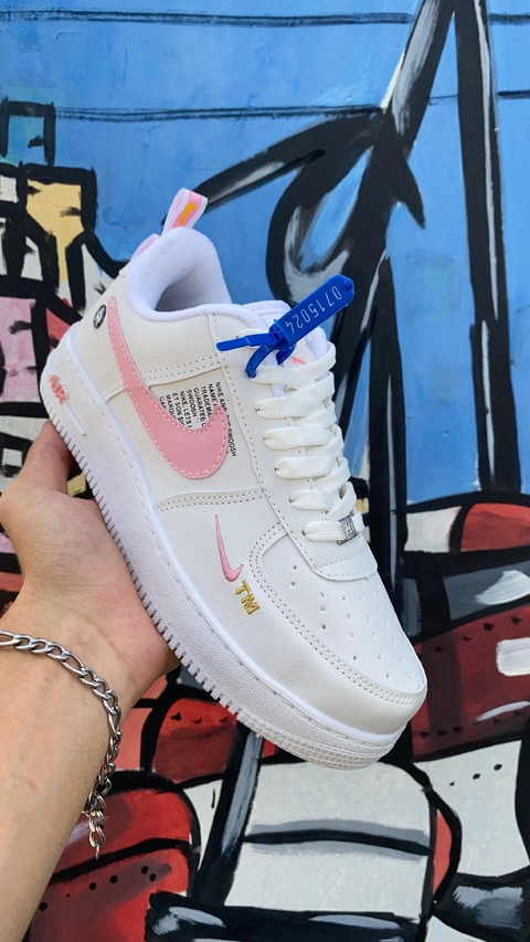 Tênis Nike Air Force TM Branco com Rosa T689