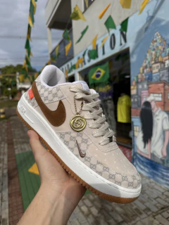 Tênis Nike Air force 1 Com detalhes da Gucci Bege com Marrom T901