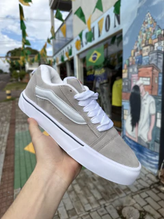 Tênis Vans KNU Cinza com Branco T824