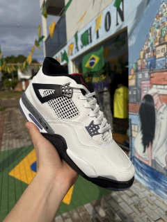 Tênis Nike Jordan 4 branco com preto premium T866