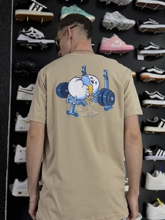 Camiseta Nike Ovo Marrom M189 - comprar online