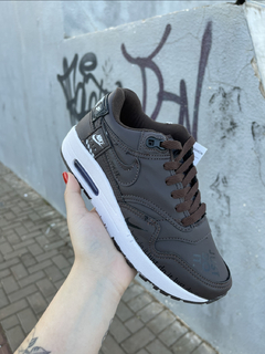 Tênis Nike Air Max Just do IT Marrom com preto T246