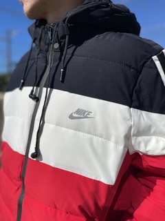 Bobojaco Nike Vermelho, Branco e Preto pelúcido, remove capuz, bolso interno e externo M255 - loja online