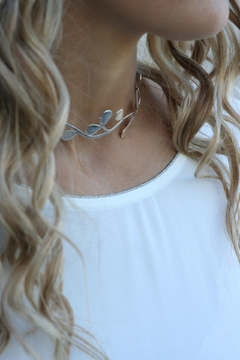Collar Laurel en internet