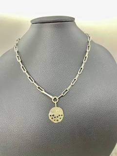 collar Nala