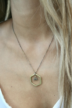 Collar Escarabajo