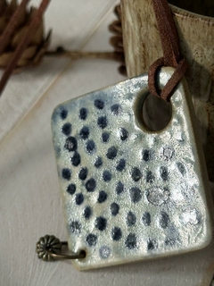 COLLAR DE CERAMICA GRES / COLLAR COLOR AZUL - CONO SUR - cerámica artesanal -