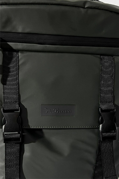MOCHILA DALLAS VERDE MILITAR BRAVO - comprar online