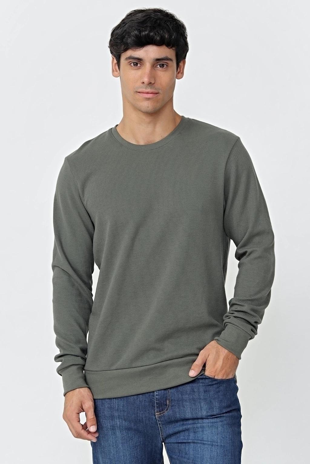 REMERA BASICA CEMENTO BRAVO.