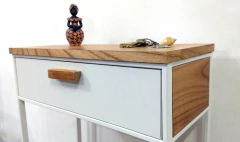 Mesa auxiliar modelo Calíope en paraiso - Andersen muebles