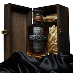 Cachaça Weber Haus Single Barrel, 1 Barril com 4 Madeiras, 10 Anos de Envelhecimento - 700ml
