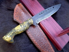 Faca Custom em Aço Carbono Textura Tubarão-Tigre Cabo em Micarta Lâmina 10,2" na internet