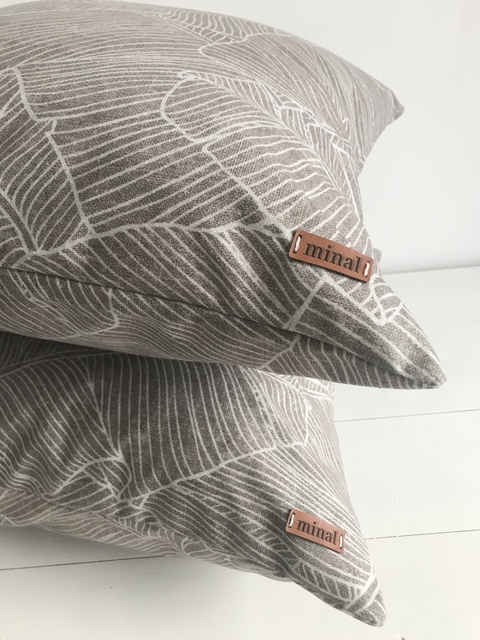 ALMOHADÓN PANA ESTAMPADA 50x50