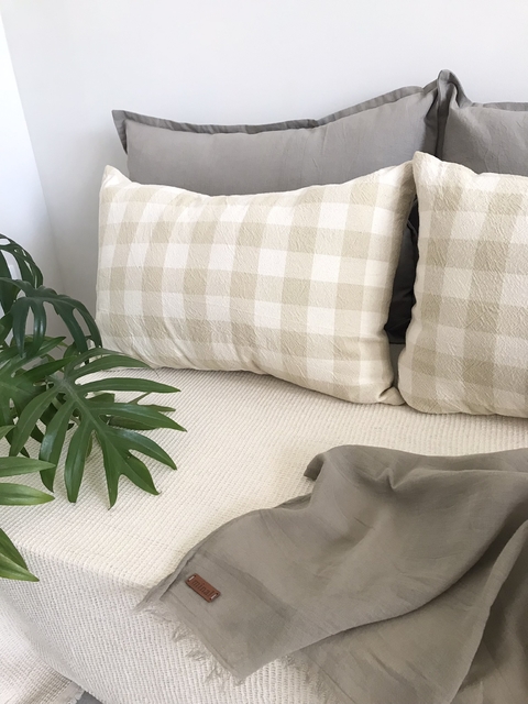 JUEGO DE CAMA CUADRILLÉ Y GASA