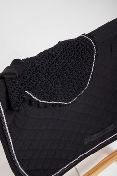Set mandil night negro con orejeras - comprar online