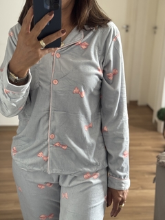 PIJAMA LAÇO-CINZA na internet
