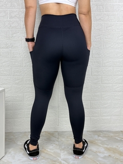 Calça Poliamida Com Bolsos - Absoluta Moda Fitness