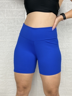 Short em Poliamida Meia Coxa Liso - comprar online
