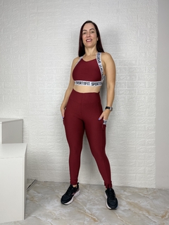 Conjunto Poliéster Com Bolsos Laterais