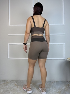 Conjunto de Short em Poliamida Top com Alça e Brilho - Absoluta Moda Fitness