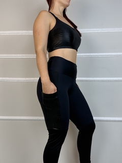 Conjunto de Calça em Poliamida com Bolso e Top Cruzado - Absoluta Moda Fitness