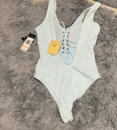 Traje de baño California waves en internet