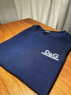 Camiseta Dolce Gabana 40.1 Logo Minimalista Emborrachado