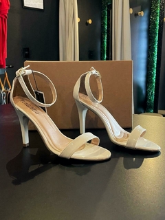 Sandália Torricella Salto Fino e Fivela - comprar online