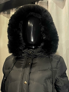 Jaqueta Puffer Peluciada com Capuz Removível na internet