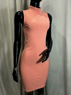 Vestido Curto Gola Alta Tubinho Canelado na internet