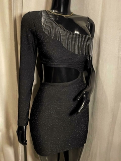 Vestido Curto com Cortes Laterais Brilho e Franjas