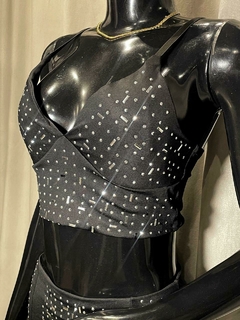 Conjunto Top e Saia Strass Brilho na internet