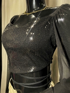 Cropped Paetê com Manga em Tule e Tiras na internet