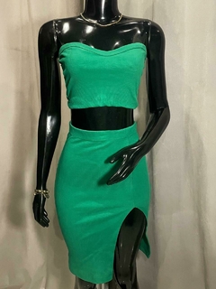 Conjunto Top e Saia com Fenda