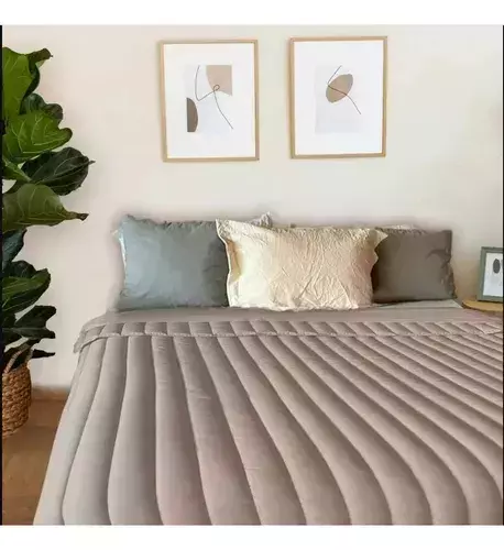 Cubrecama liviano Essencial KING