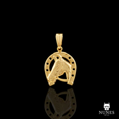 PINGENTE FERRADURA DE CAVALO PEQUENO 2X1.7CM ( 1.4G ) - BANHADO A OURO 18K